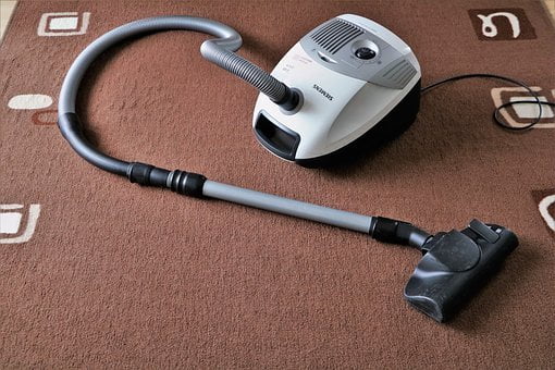Corded or Cordless Vacuum Cleaners