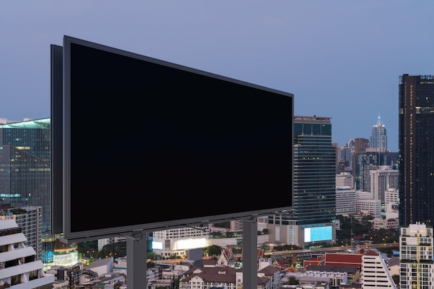 advertising with digital out-of-home media