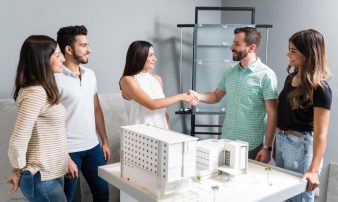 How to Choose the Right Luxury Neighborhood